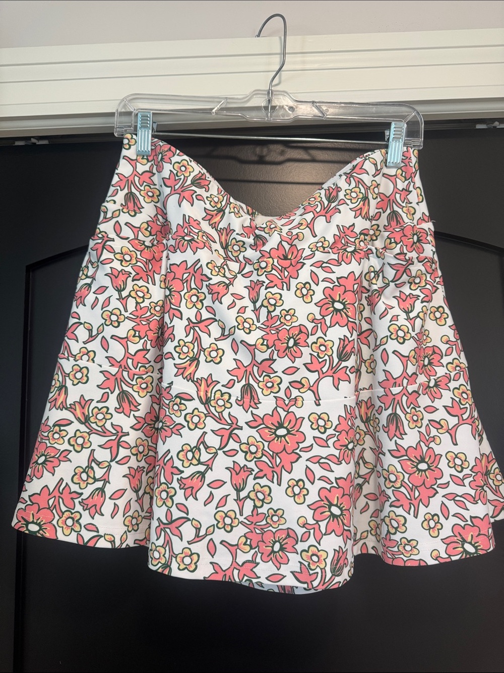 Smith & Quinn Molly Style Floral A-Line Skort in Coral and White